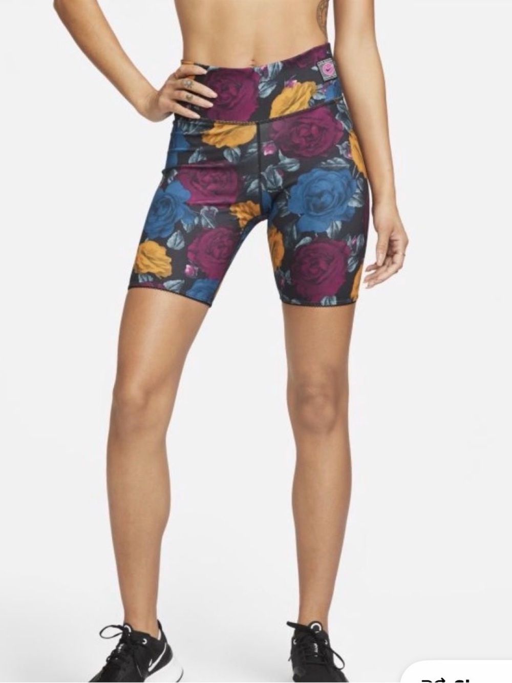 NWT NIKE Women's One Dri-FIT Icon Clash mid-rise training shorts Size XS